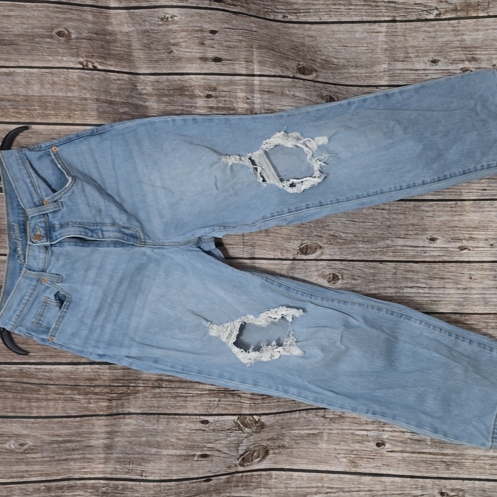 Women's boyfriend distressed jeans